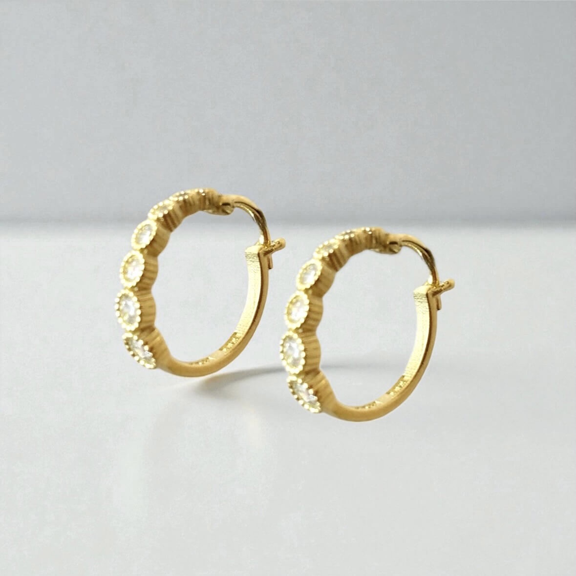 Χρυσά σκουλαρίκια στυλ κρικάκια με πέτρες ζιργκόν , κ14 - Image 2