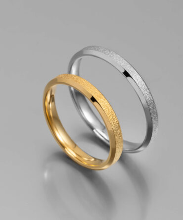 Χρυσές ή λευκόχρυσες βέρες γάμου με σπαστές γωνίες και διαμαντάρισμα, κ14