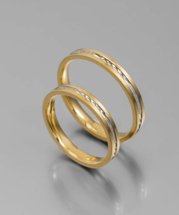 Δίχρωμες βέρες γάμου με εσωτερικό λούκι διαμανταρισμένο με σκαλίσματα, κ14