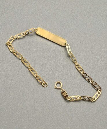 Χρυσή ταυτότητα για νεογέννητο unisex με αλυσιδάκι σχήματος θήτα και κοκκίδωση στο πλακάκι , κ9