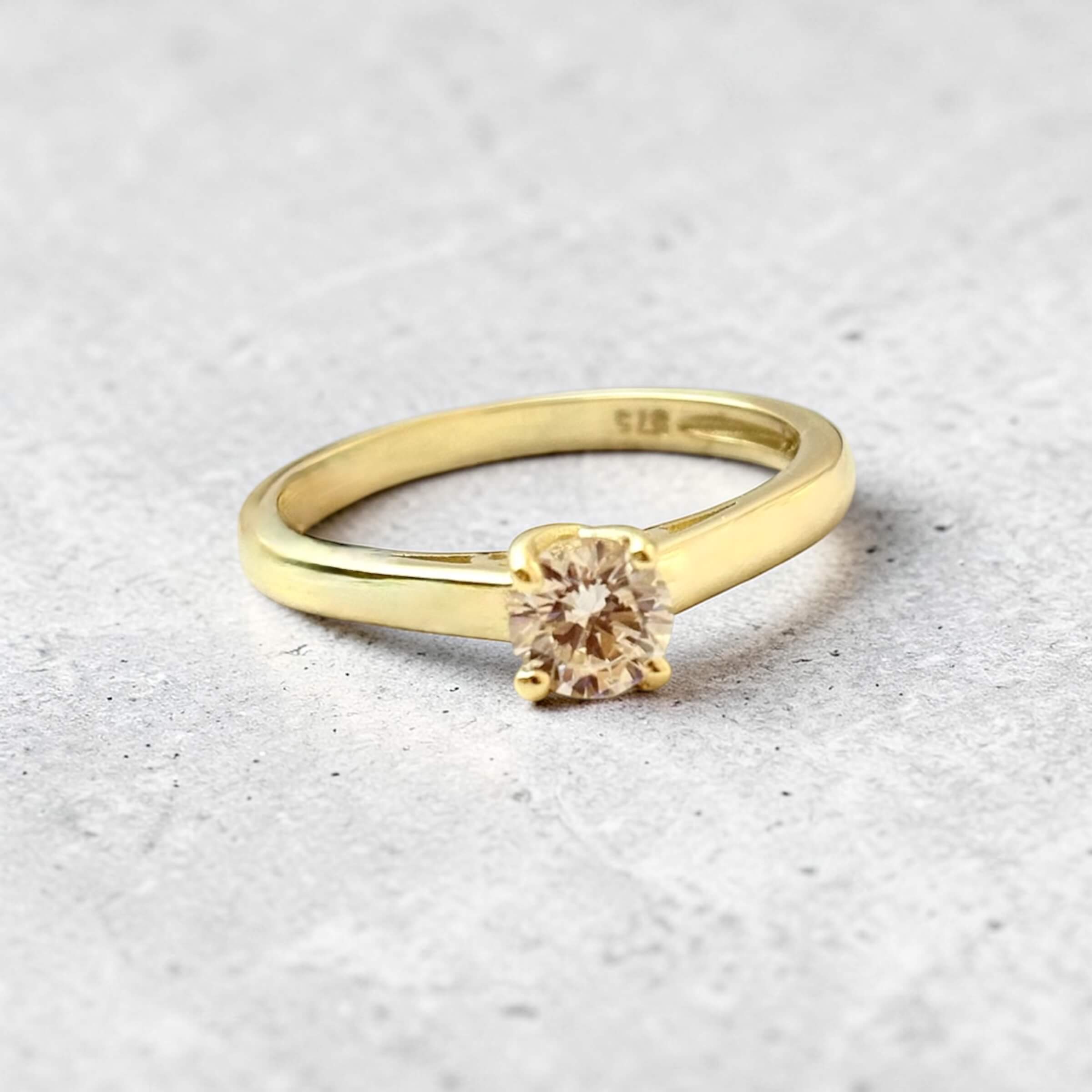 Χρυσό μονόπετρο δαχτυλίδι με πέτρα ζιργκόν , κ9