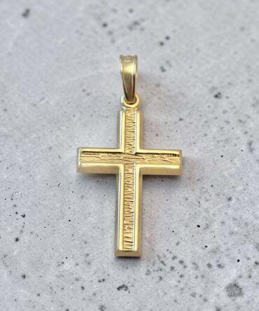 Χρυσός σταυρός βάπτισης για αγόρι με ματ εσωτερική σκαλιστή επιφάνεια ,κ9