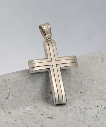 Λευκόχρυσος σταυρός βάπτισης για αγόρι με συνδυασμό ματ και λουστράτης επιφάνειας , κ9