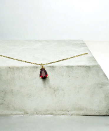 Χρυσό μενταγιόν σχήμα δάκρυ με κόκκινη πέτρα ζιργκόν , κ14