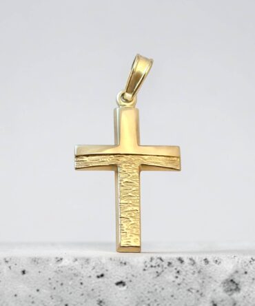 Χρυσός σταυρός βάπτισης για αγόρι με συνδυασμό σκαλιστής και λουστράτης επιφάνειας ,κ9