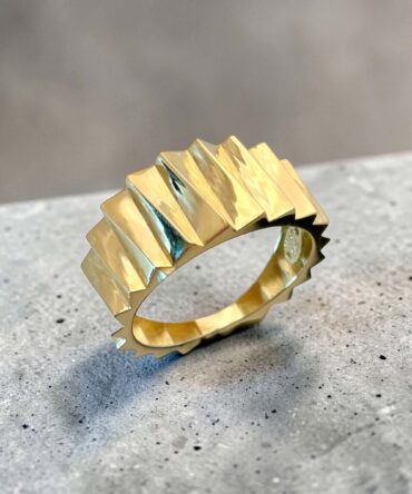 Χρυσό γυναικείο δαχτυλίδι με τρισδιάστατο σχήμα ,κ9