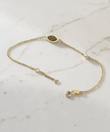 Χρυσό γυναικείο βραχιόλι με καφέ πέτρες ζιργκόν και μαργαριταράκι , κ14