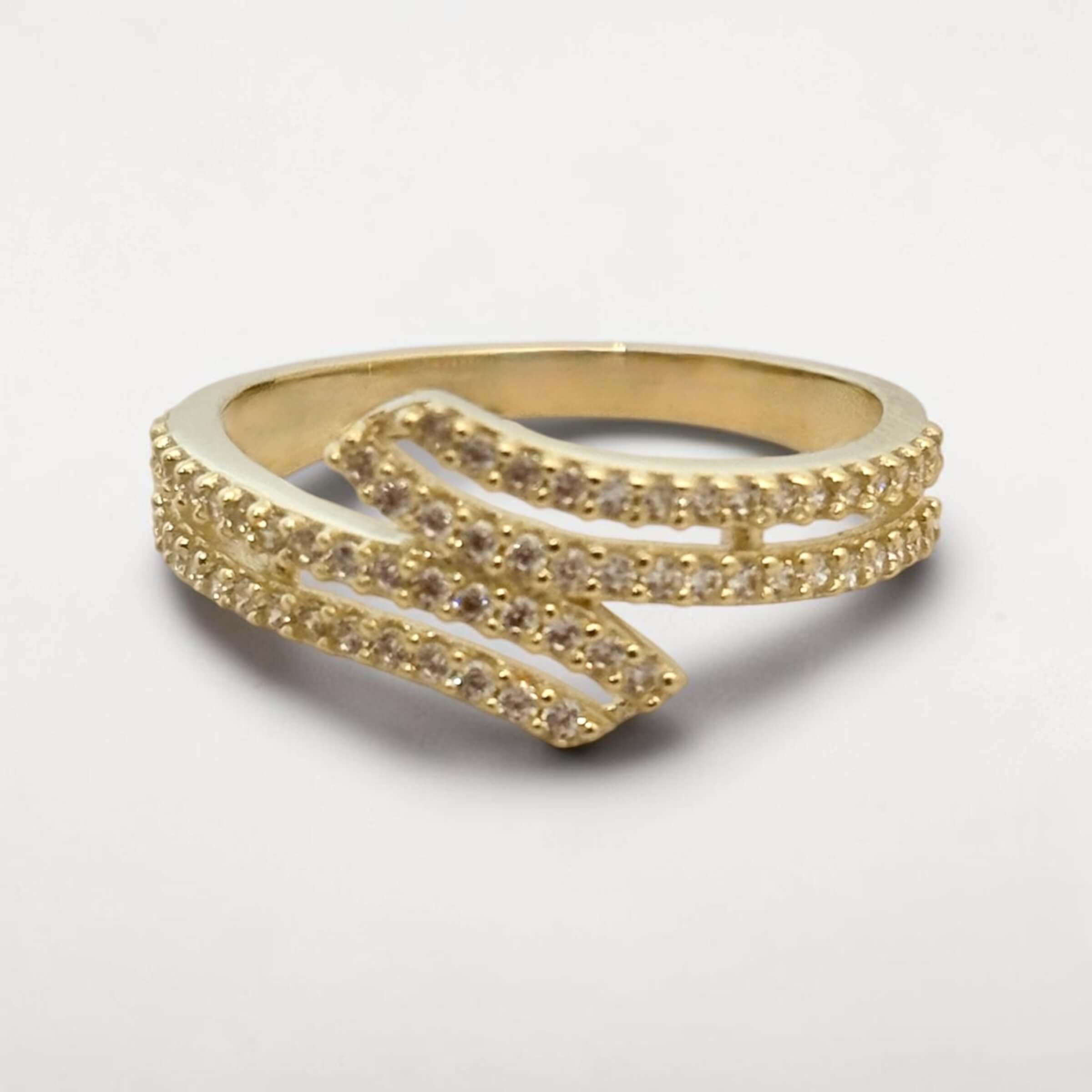 Χρυσό δαχτυλίδι γυναικείο με πέτρες ζιργκόν , κ9