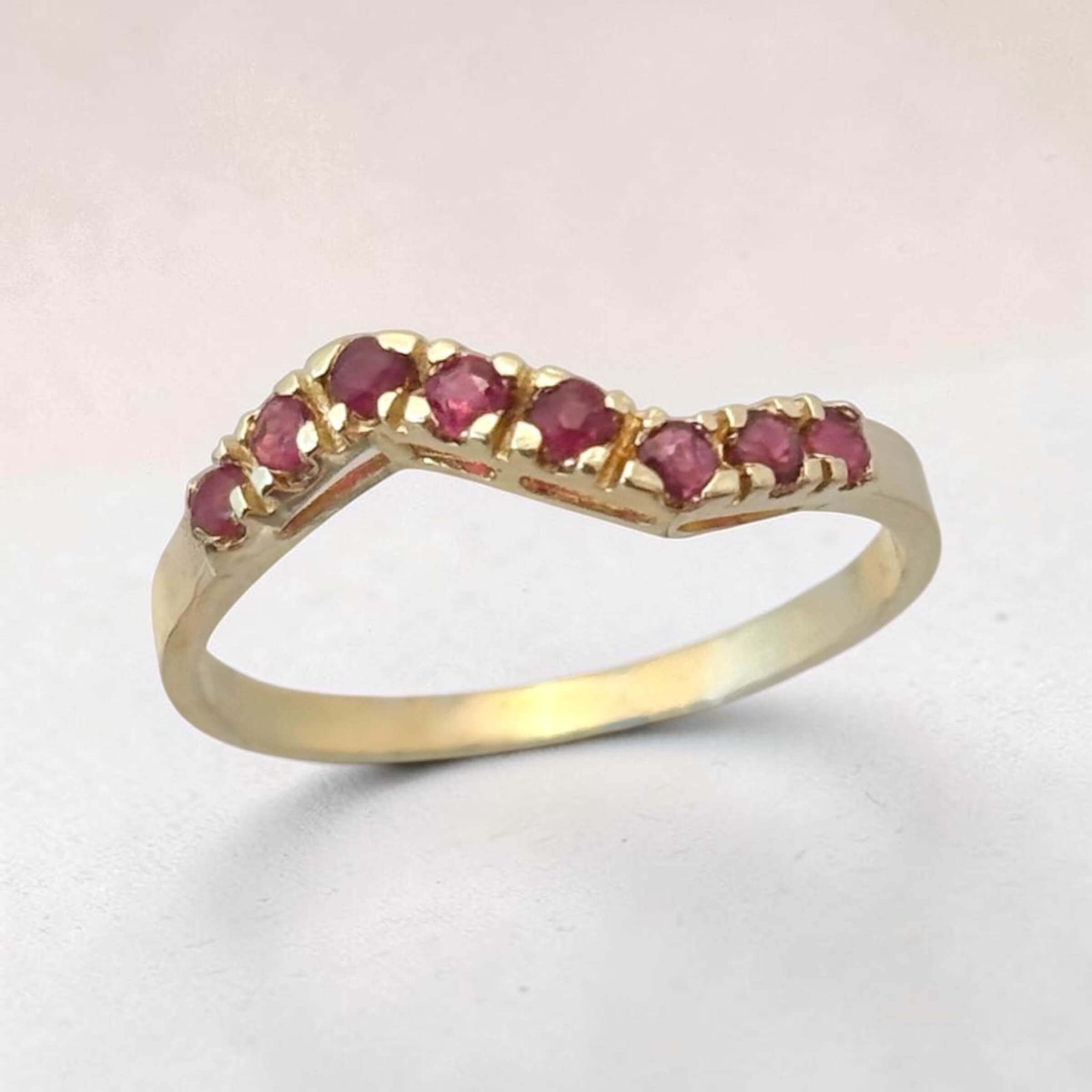 Χρυσό δαχτυλίδι γυναικείο με κόκκινες πέτρες ζιργκόν , κ14