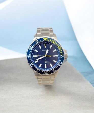 Ανδρικό ρολόι Nautica Solar με ασημί ατσάλινο μπρασελέ και μπλε καντράν