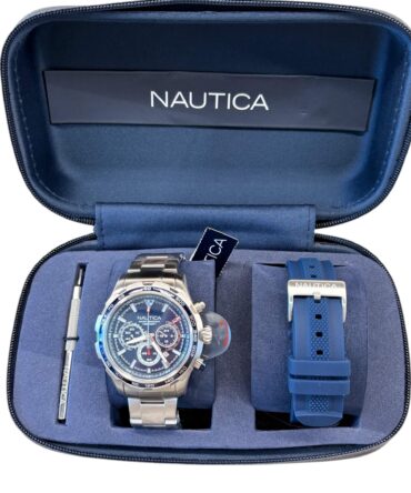 Ανδρικό ρολόι Nautica με ασημί ατσάλινο μπρασελέ και μπλε καντραν με δώρο λουράκι σιλικόνης μπλε χρώμα και βιδωτή κορώνα