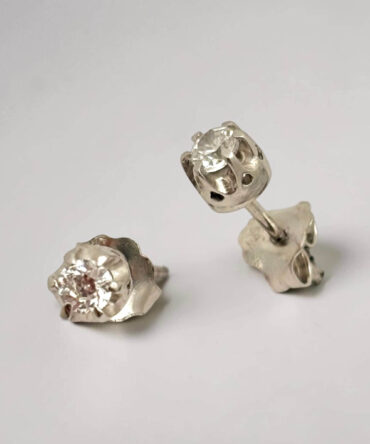 Λευκόχρυσα σκουλαρίκια γυναικεία καρφωτά στο αυτί μονοπετράκια με πέτρες ζιργκόν , κ14