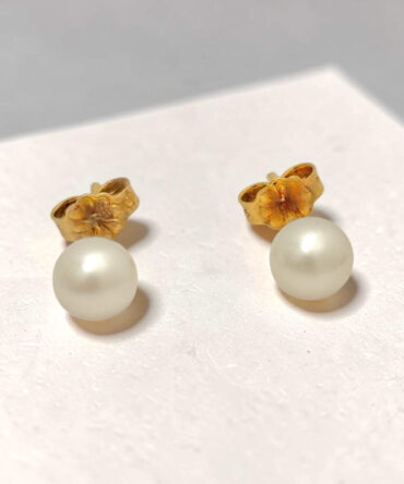 Χρυσά σκουλαρίκια γυναικεία καρφωτά στο αυτί με μαργαριτάρι , κ14