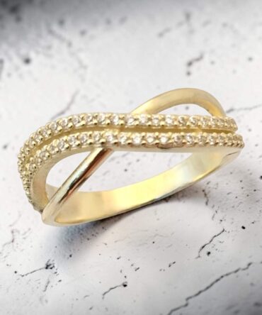 Χρυσό δαχτυλίδι γυναικείο με πέτρες ζιργκόν , κ9