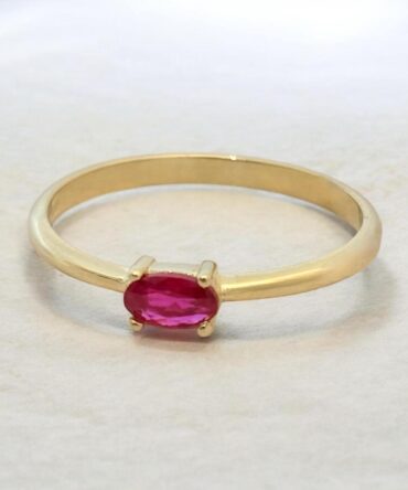 Χρυσό δαχτυλίδι γυναικείο με κόκκινη πέτρα ζιργκόν , κ9